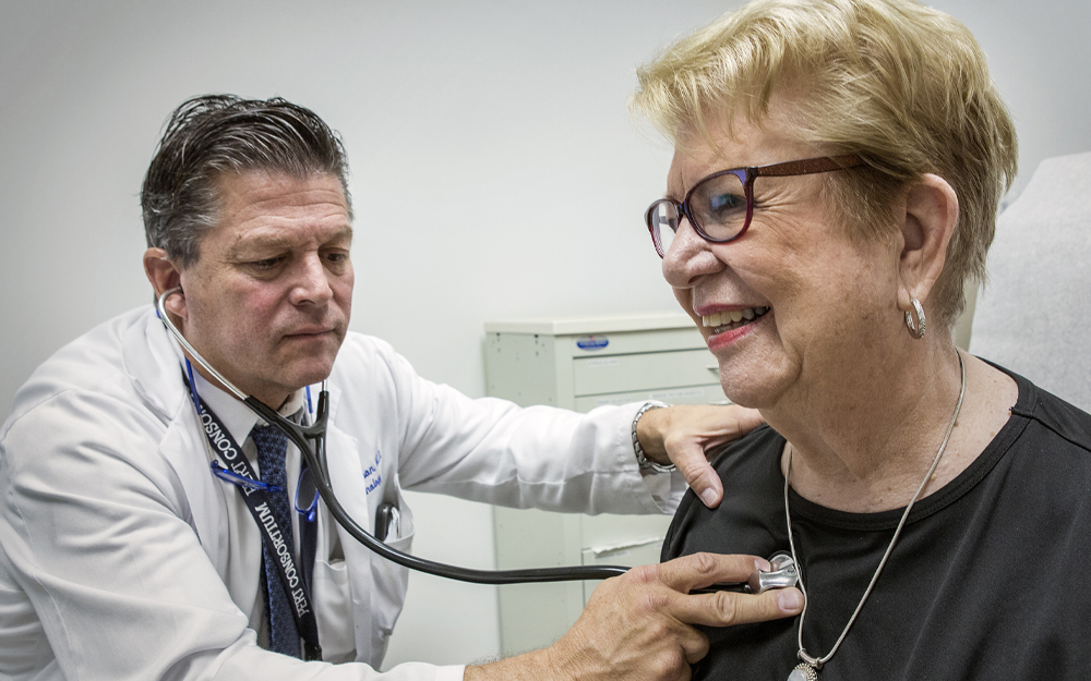 Patient Carol Albright being treated by Victor Tapson, MD, director of clinical research at the Lung Institute