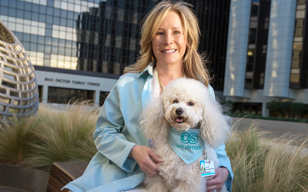 miniature goldendoodle, dog, volunteer, Cedars-Sinai, POOCH