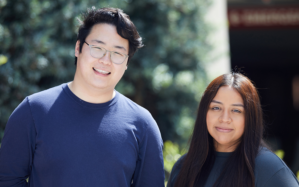 Weihao Qu and Yasmin Mendez Trejo, community resource coordinators in Cedars-Sinai Marina del Rey Hospital and Cedars-Sinai's emergency rooms, help patients experiencing homelessness.