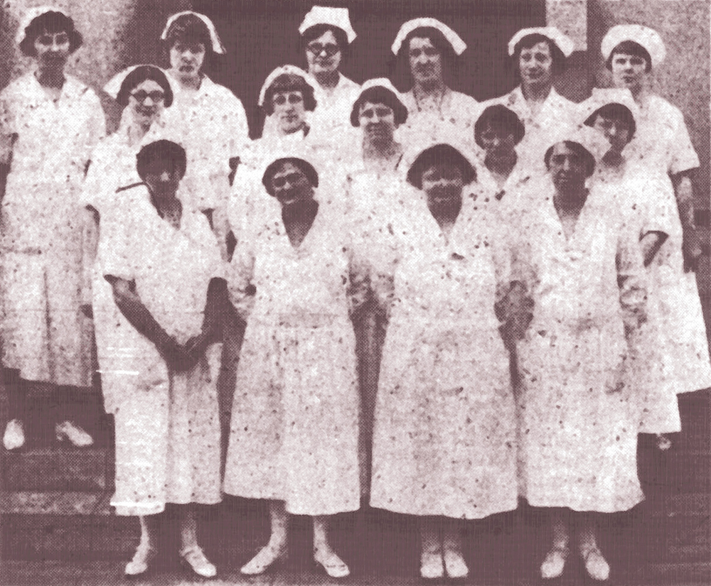 A historical photo of nurses from 1902 at Kaspare Cohn Hospital in Los Angeles.