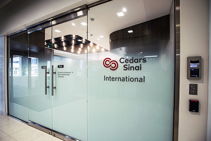 Cedars-Sinai’s International Patients Find Comfort at Their Fingertips teaser image