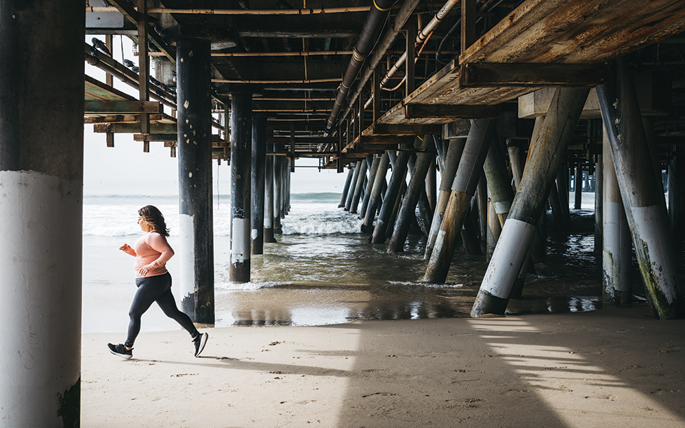 Caren Esmaeilzadeh walking on the beach